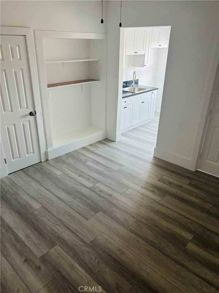 1917 E 4th St - Photo 5 of 20