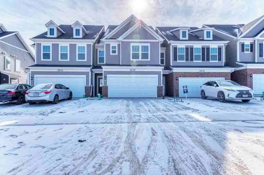 2235 Horseshoe Cir #2235 - Photo 3 of 30
