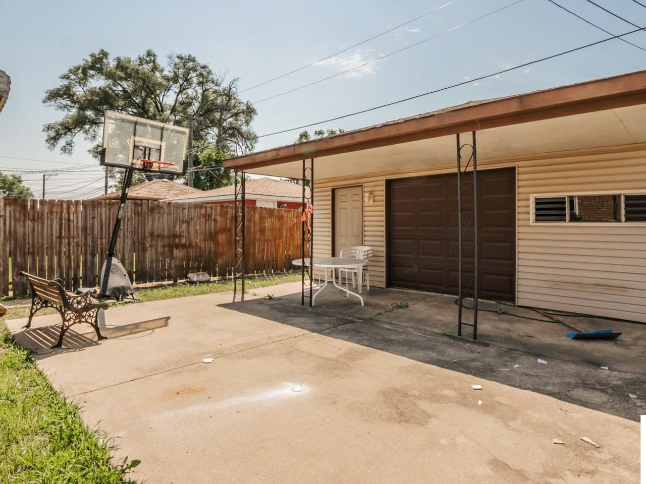 3719 W 81st Pl - Photo 6 of 8
