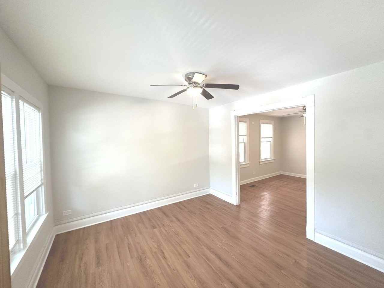 731 W 16th St #1 - Photo 5 of 12
