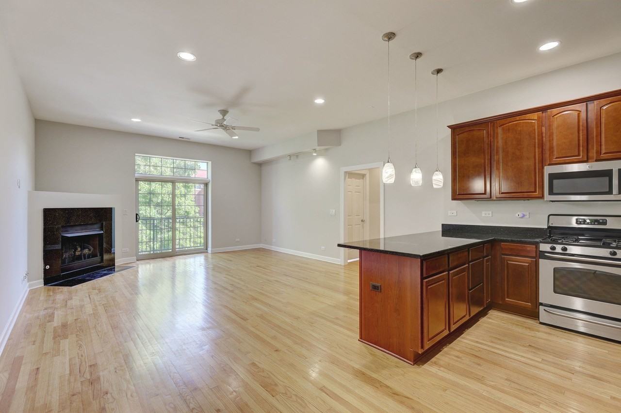 1329 W Loyola Ave #3C - Photo 2 of 15