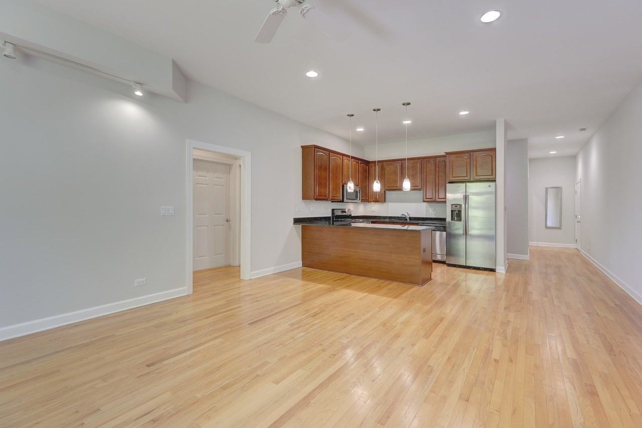 1329 W Loyola Ave #3C - Photo 5 of 15