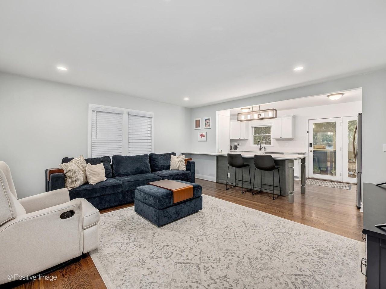4224 Main St - Photo 2 of 16