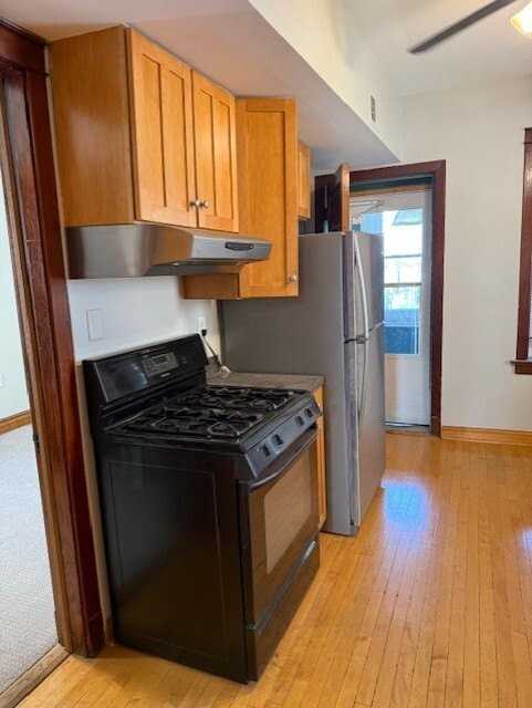 1632 W Nelson St #2W - Photo 7 of 19