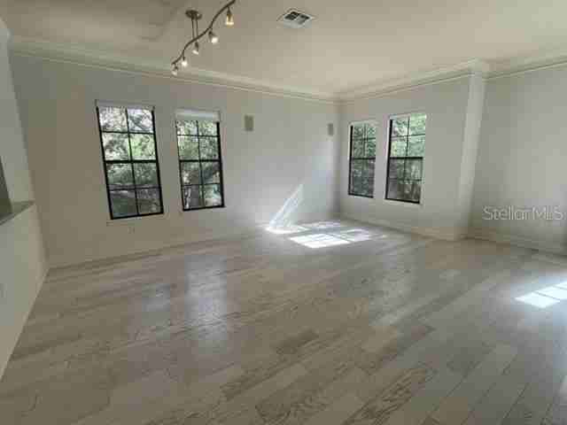 506 Mirasol Cir - Photo 3 of 33