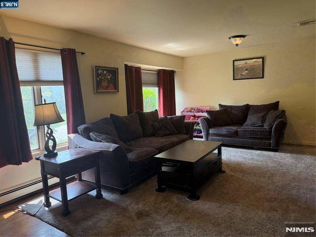 449 Lawrence St - Photo 3 of 14