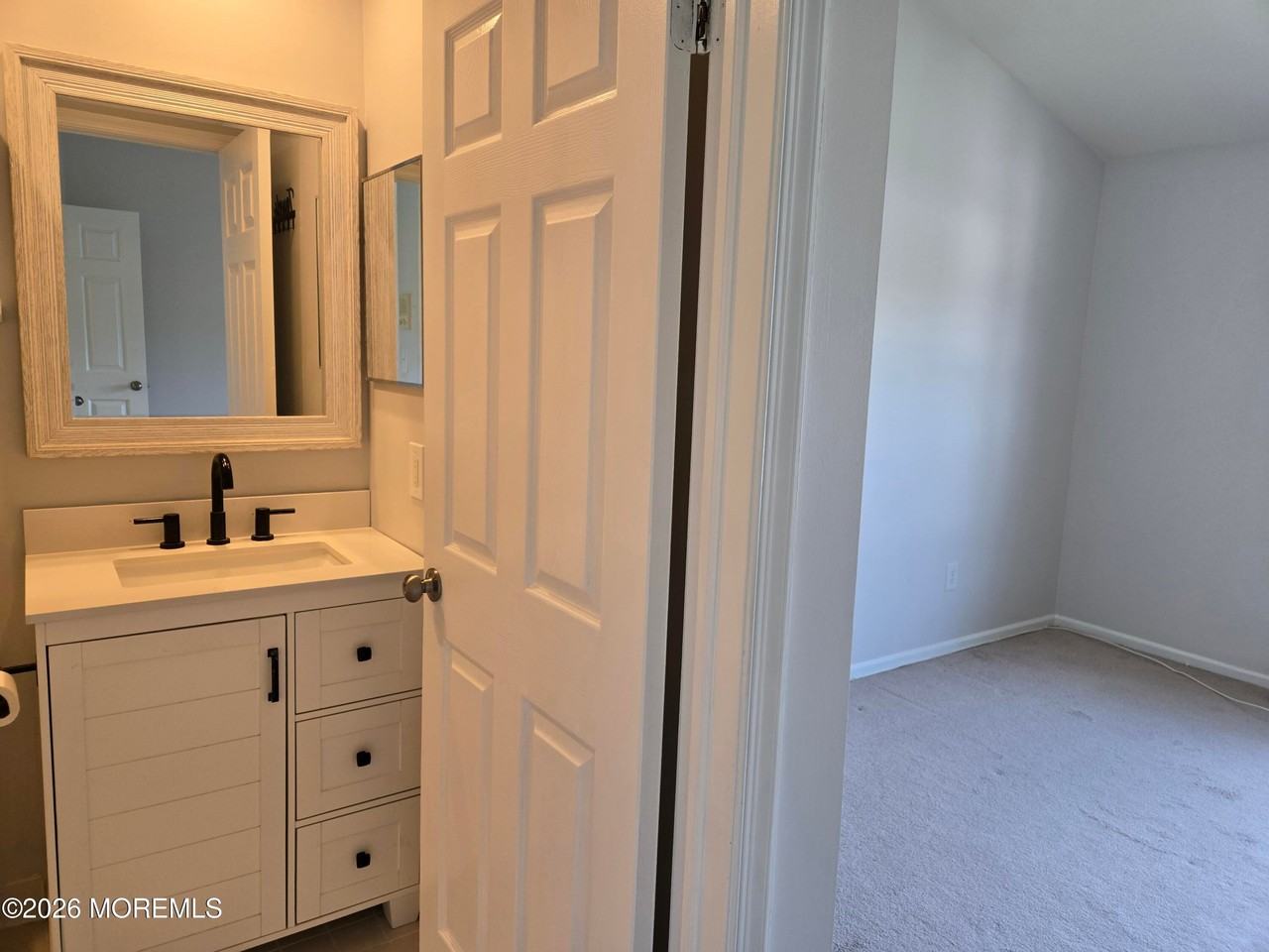 761 Banyan Ct - Photo 6 of 7