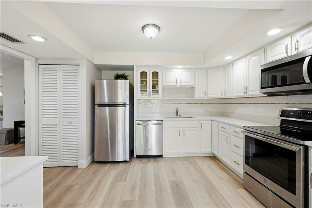 428 Meadowlark Ln #428B - Photo 5 of 22