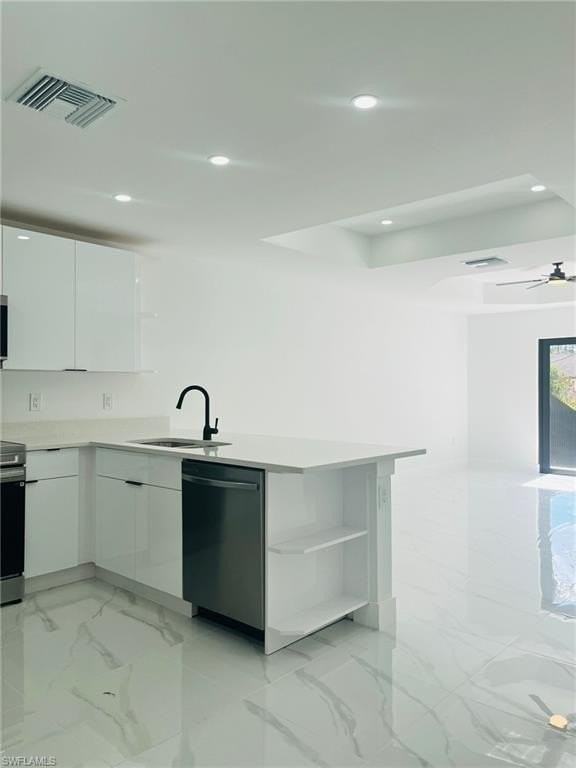 1112 E 12th St - Photo 5 of 24