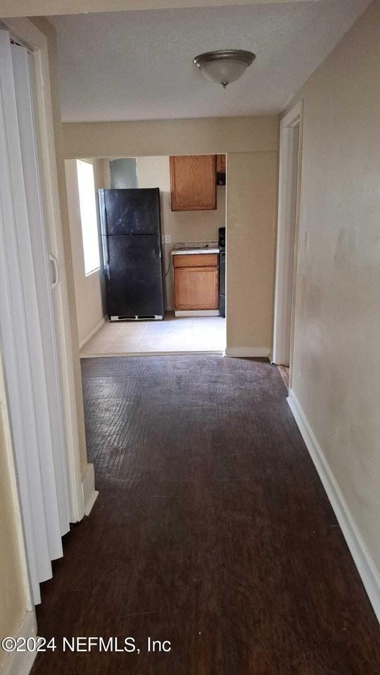718 Lynton St - Photo 3 of 12