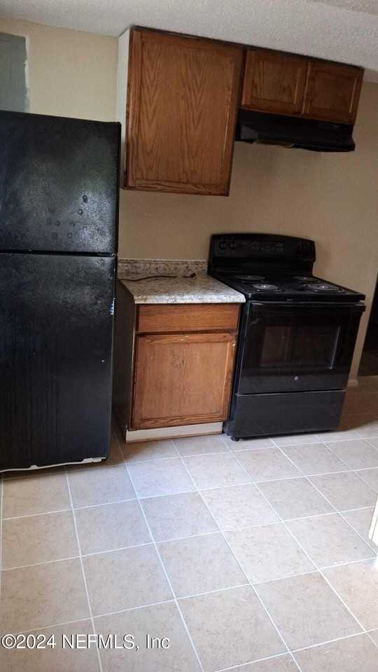 718 Lynton St - Photo 5 of 12