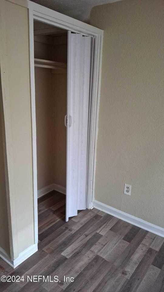 718 Lynton St - Photo 7 of 12