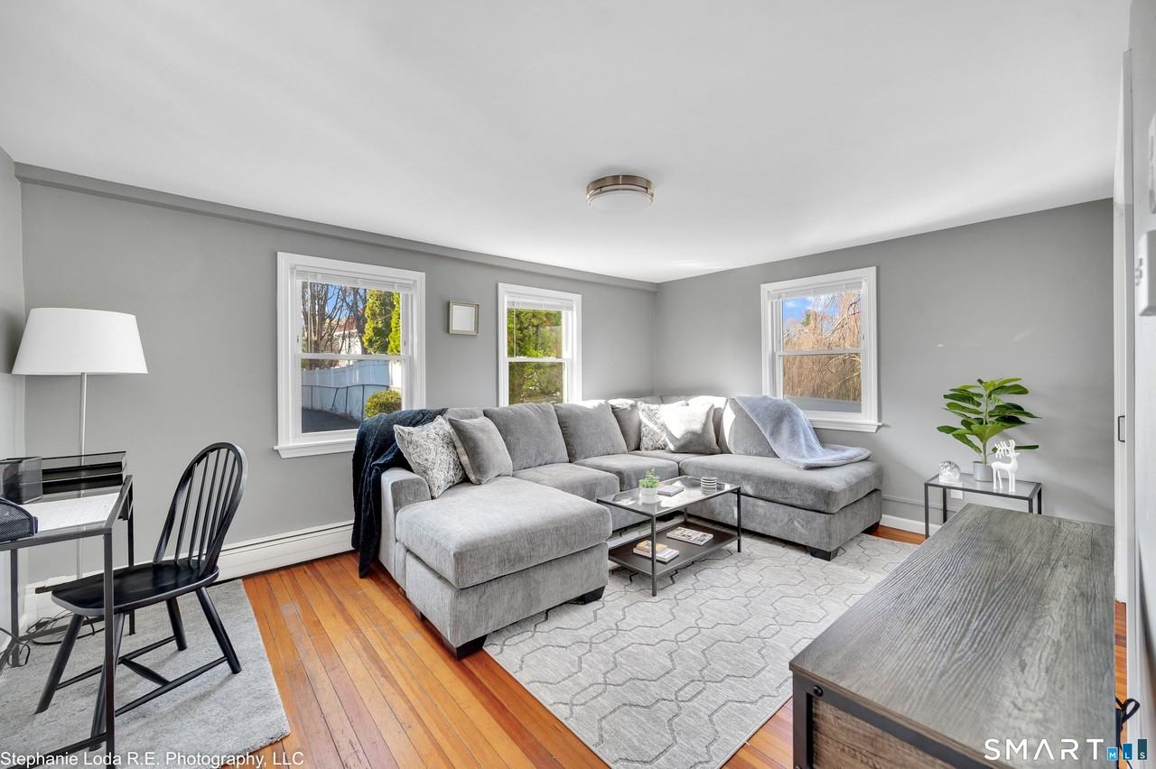 31 Monroe St - Photo 6 of 21