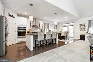 featured image of 32 Chalice Flower Ct