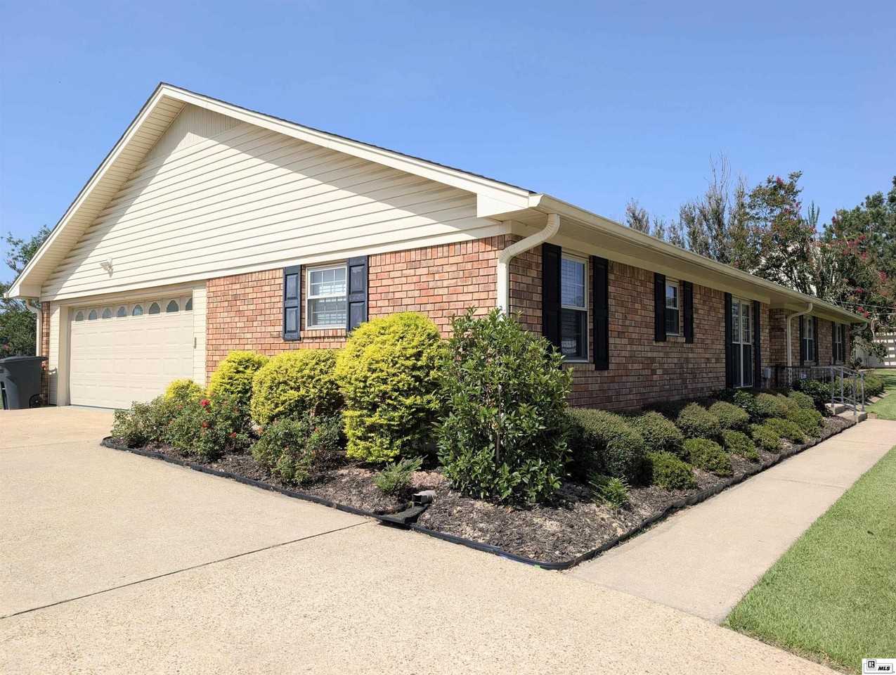 516 Pine Hills Dr - Photo 2 of 25