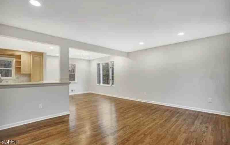 10 Cedar St - Photo 6 of 13