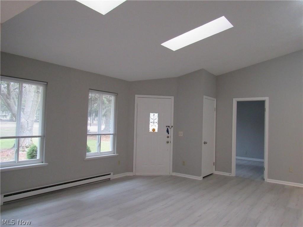 7155 Auburn Rd - Photo 4 of 41