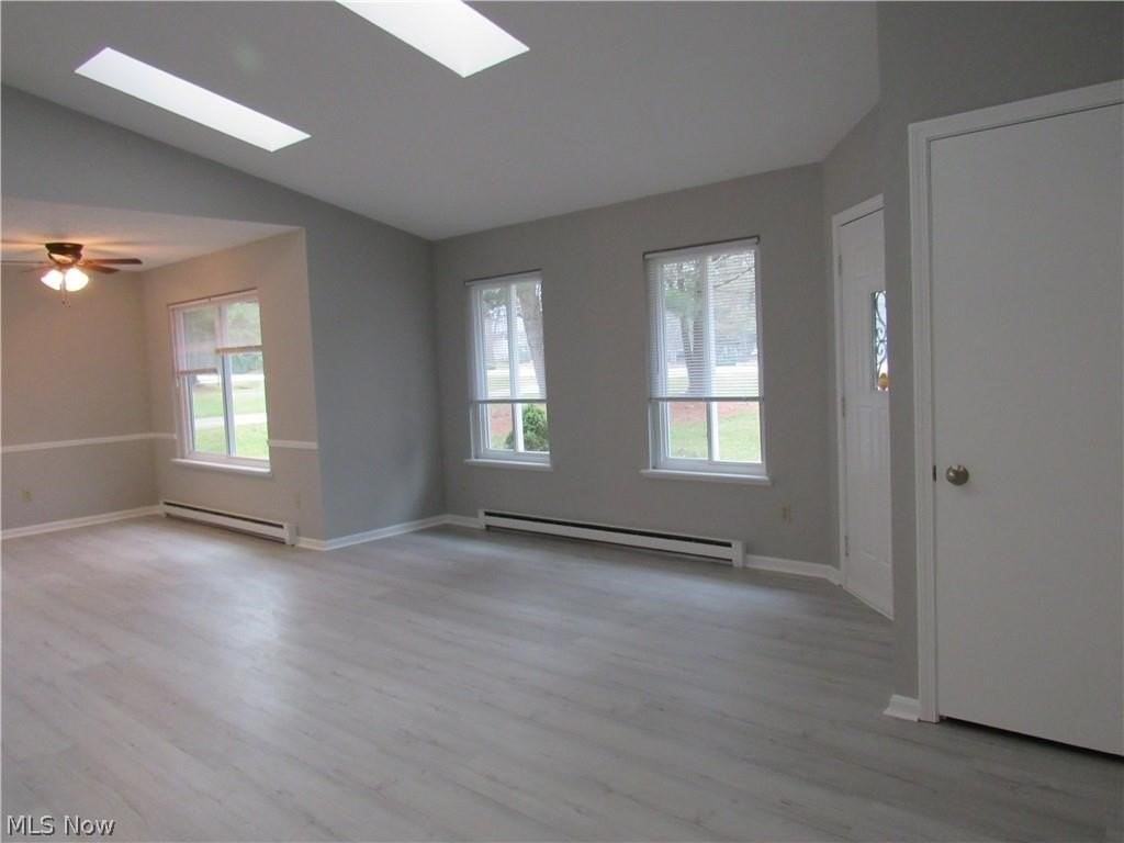 7155 Auburn Rd - Photo 5 of 41
