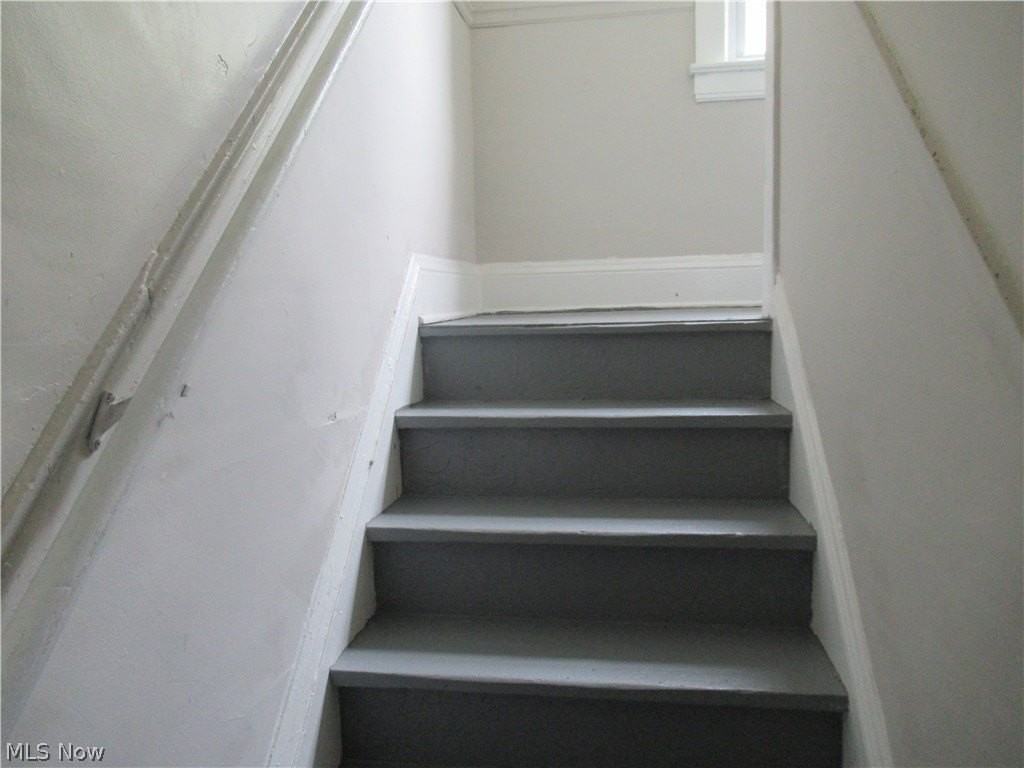2080 Halstead Ave #2 - Photo 4 of 19