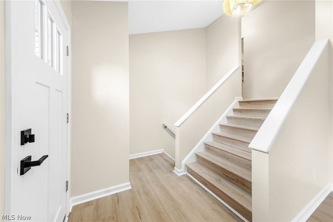 1216 Waldo Way - Photo 6 of 34