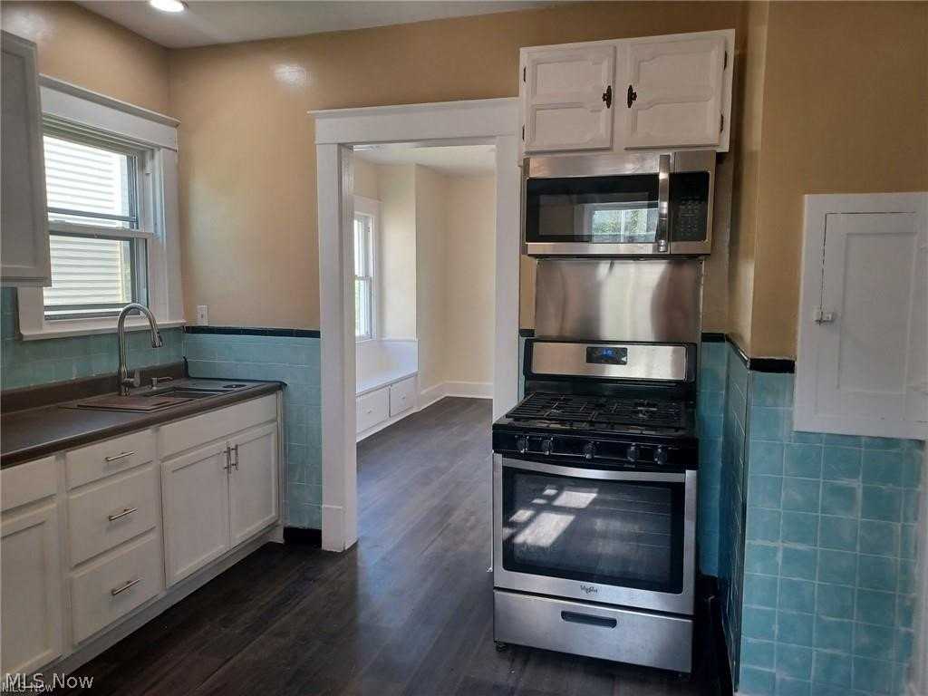 112 N Portland Ave - Photo 5 of 22