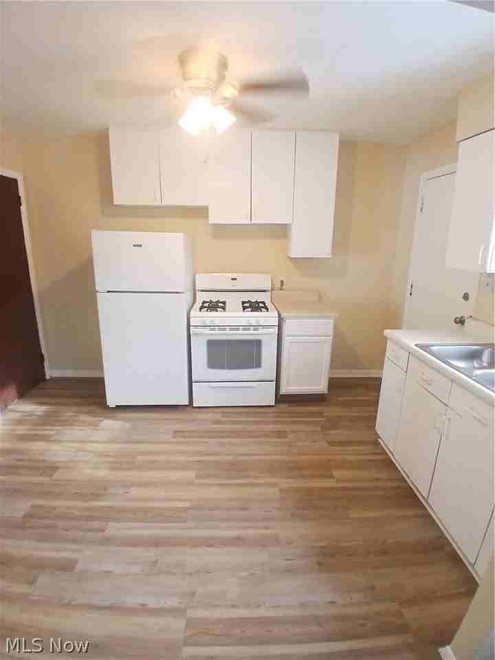 21 Zents Ave - Photo 5 of 15