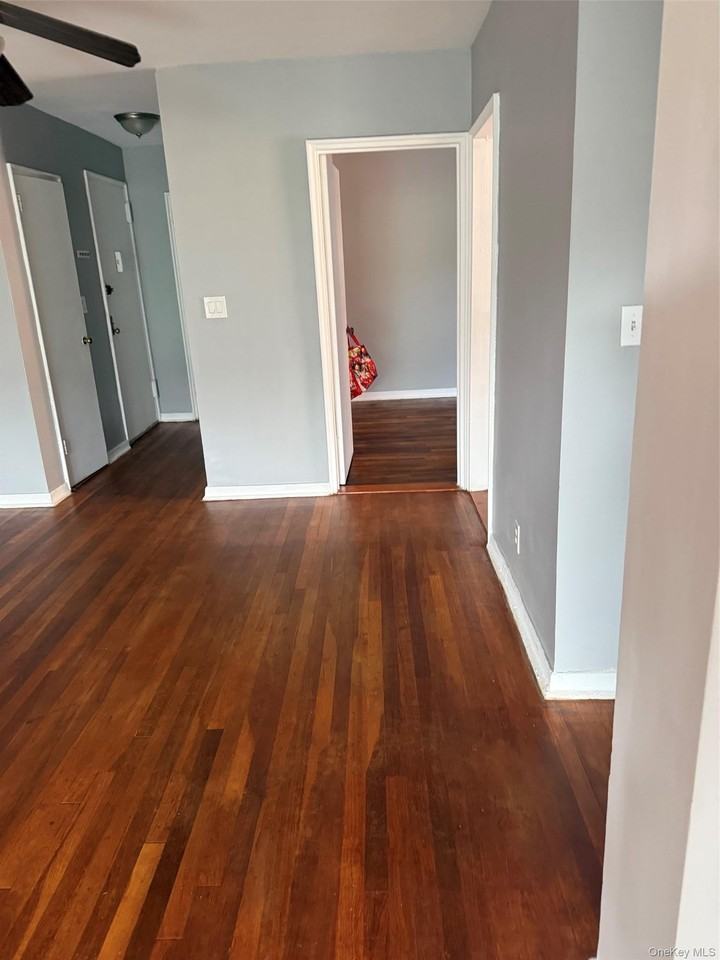 1 Vincent Rd - Photo 6 of 21