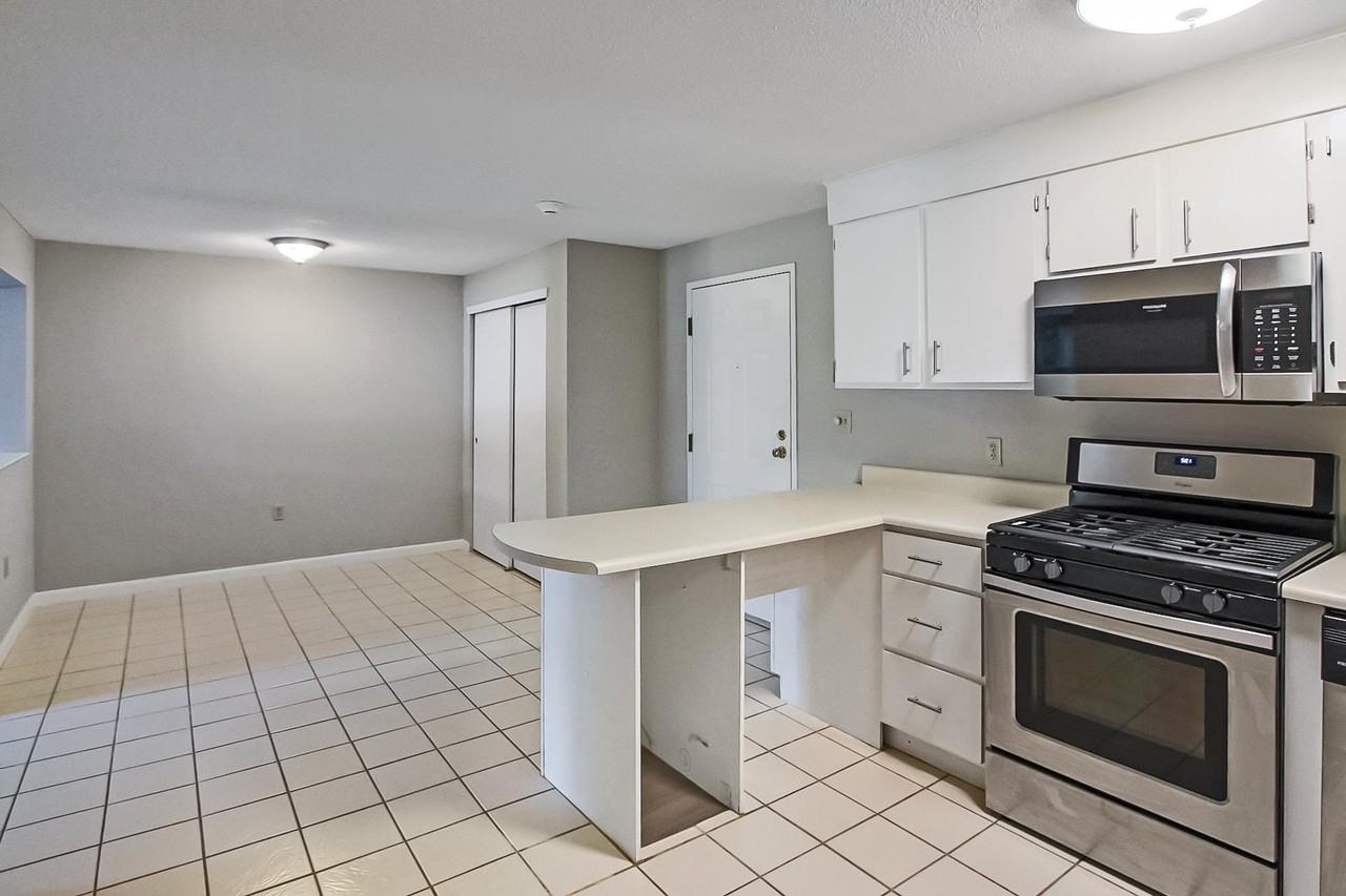 3 New Haven Dr #G205 - Photo 6 of 27