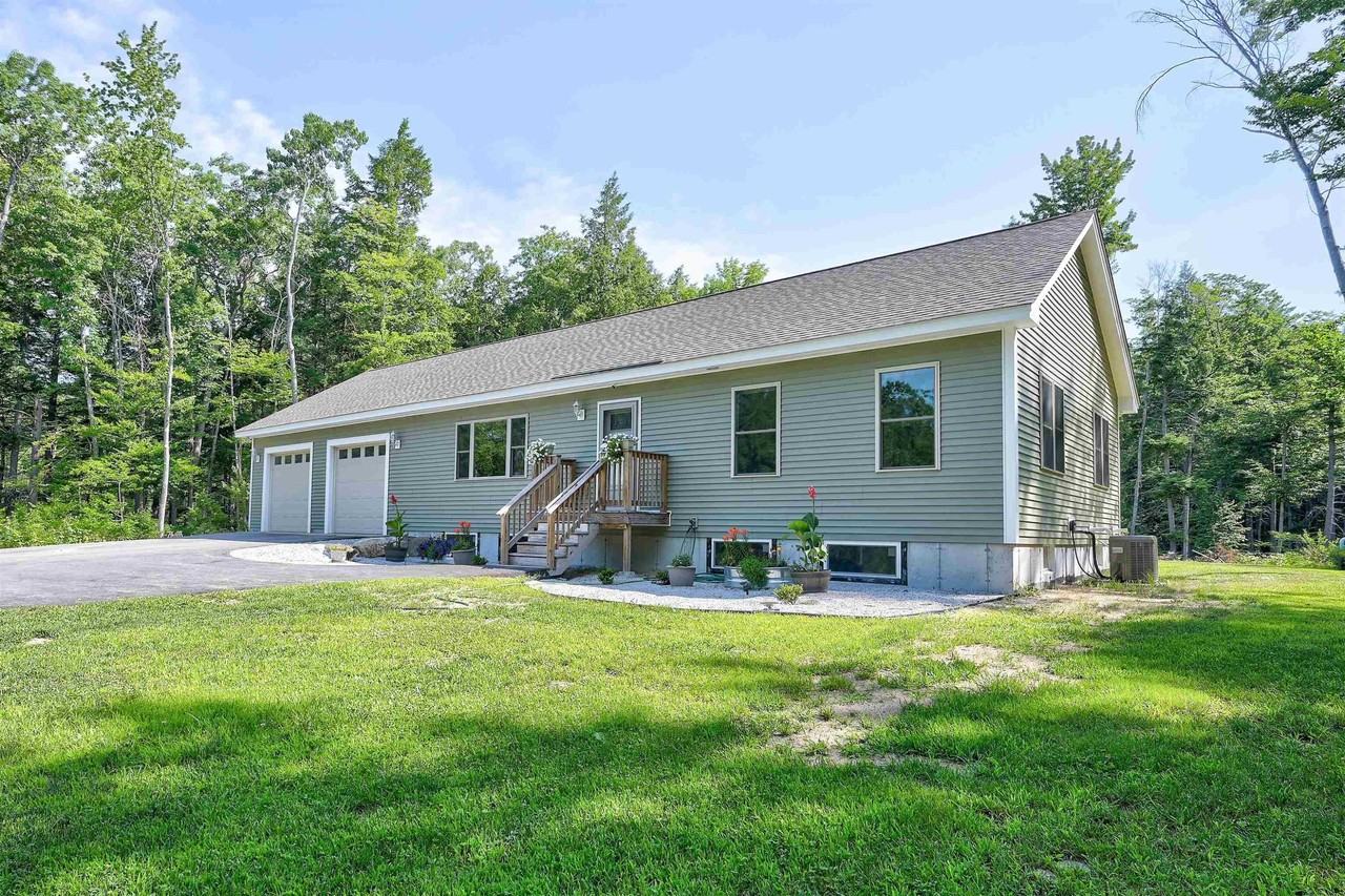 419 Winter Rd - Photo 3 of 26
