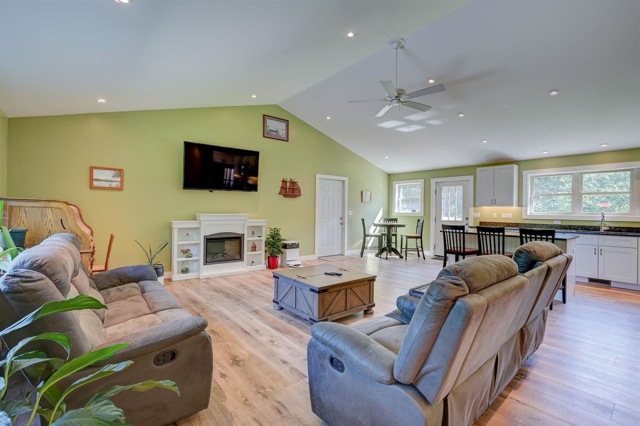 419 Winter Rd - Photo 5 of 26