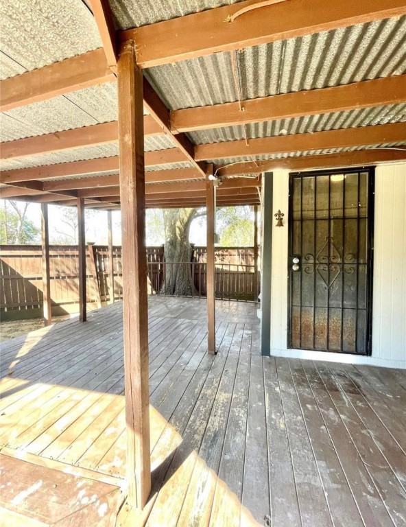 5220 E Parkway Dr - Photo 3 of 9