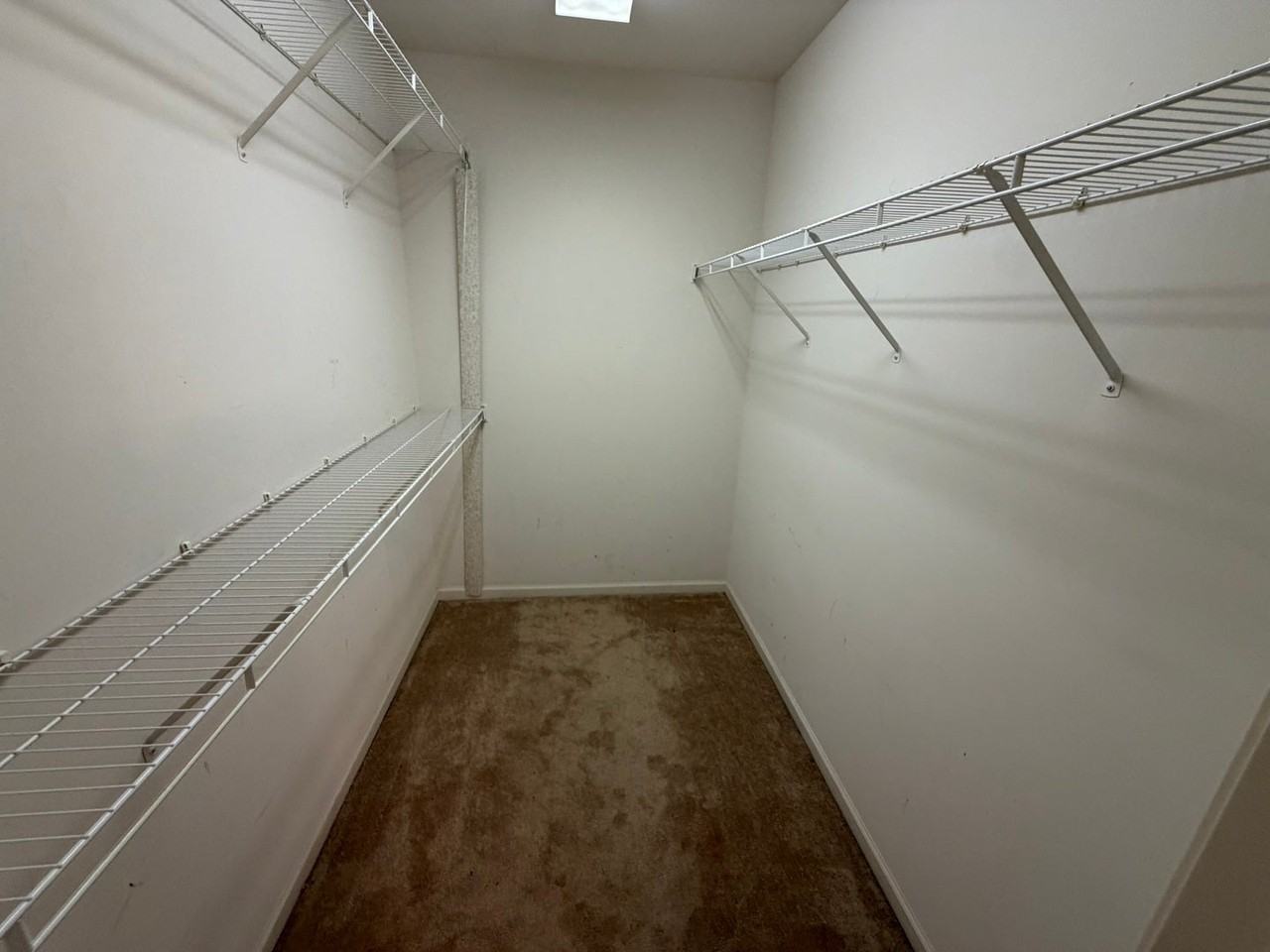 465 Metropolitan St - Photo 7 of 15