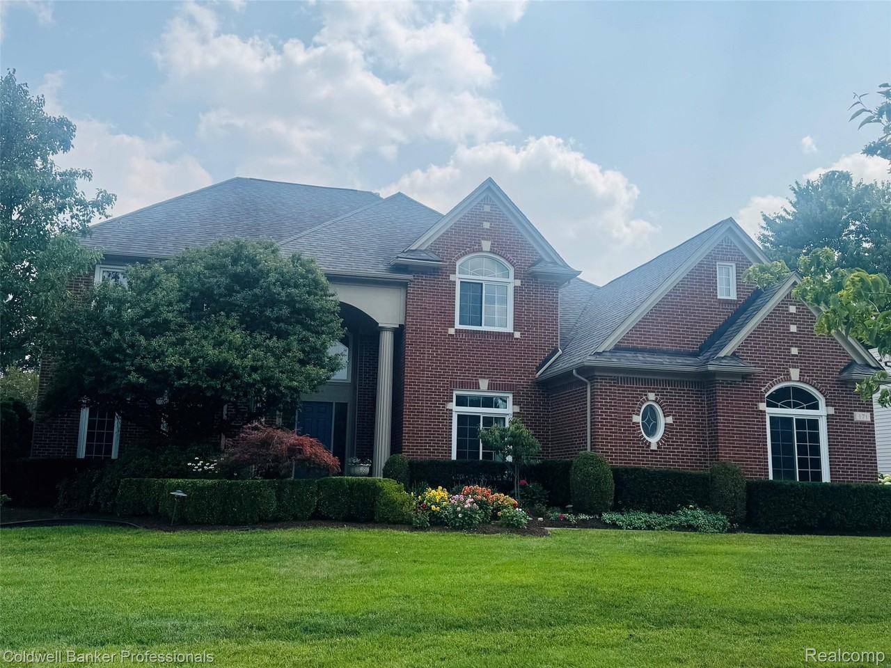 171 Millstone Dr - Photo 2 of 39