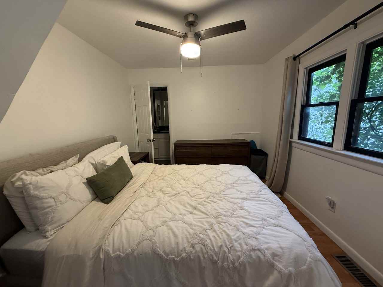 295 E Whittier St #1 - Photo 6 of 13