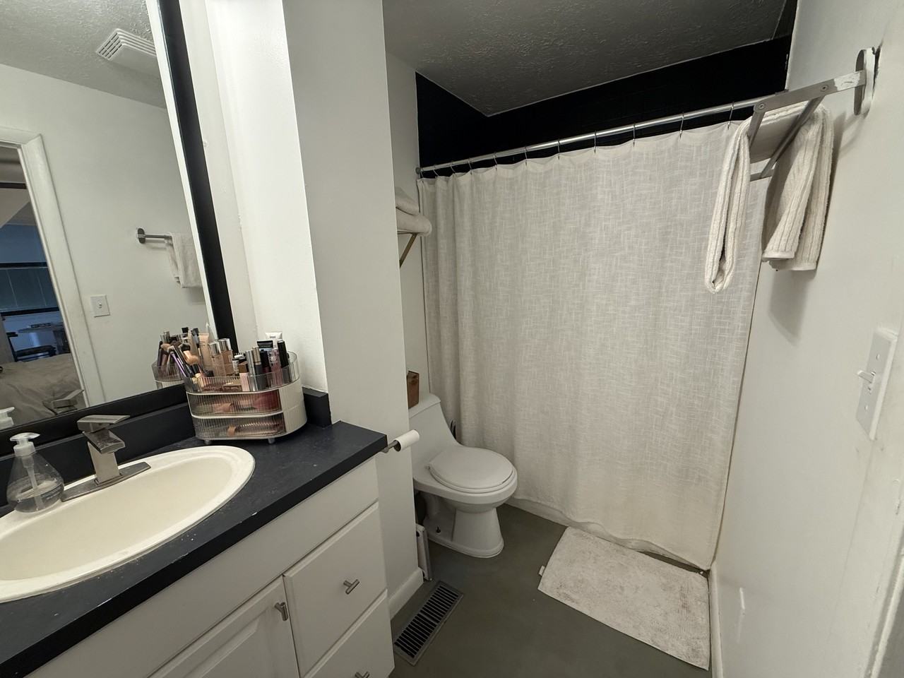 295 E Whittier St #1 - Photo 7 of 13