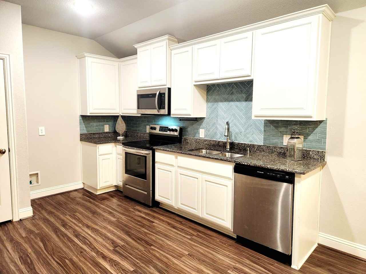 1410 Brindle Dr - Photo 5 of 8