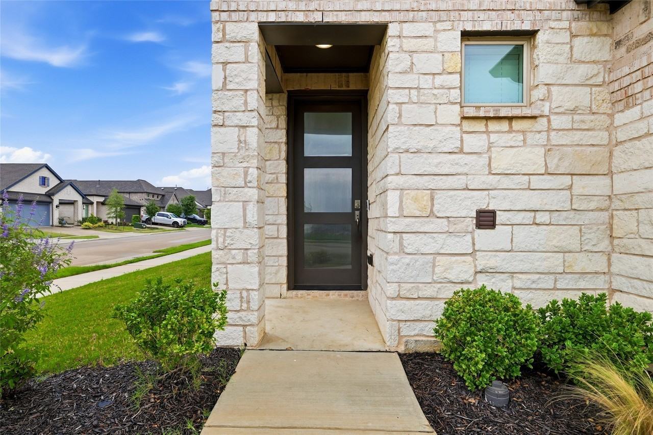 3101 Bell Flower Dr - Photo 5 of 36