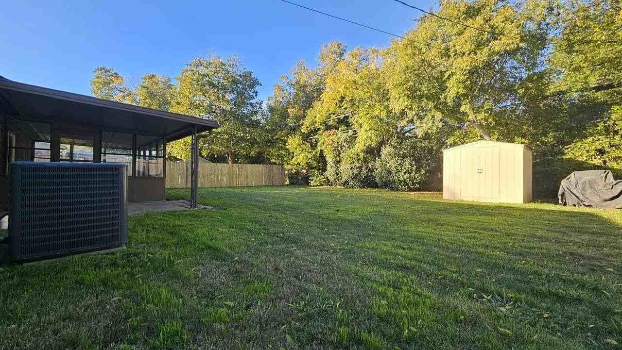 7425 S College Cir - Photo 3 of 21