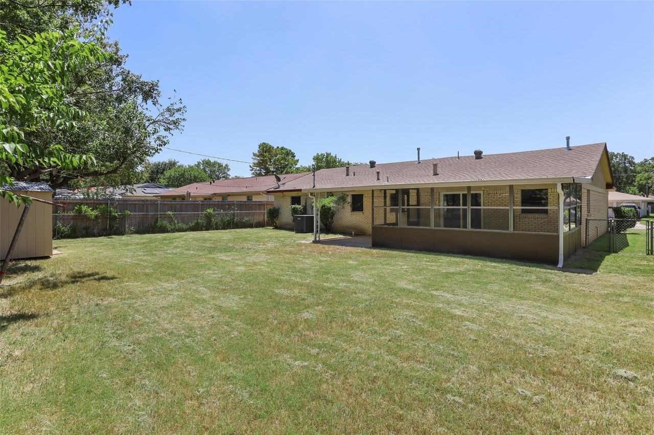 7425 S College Cir - Photo 4 of 21