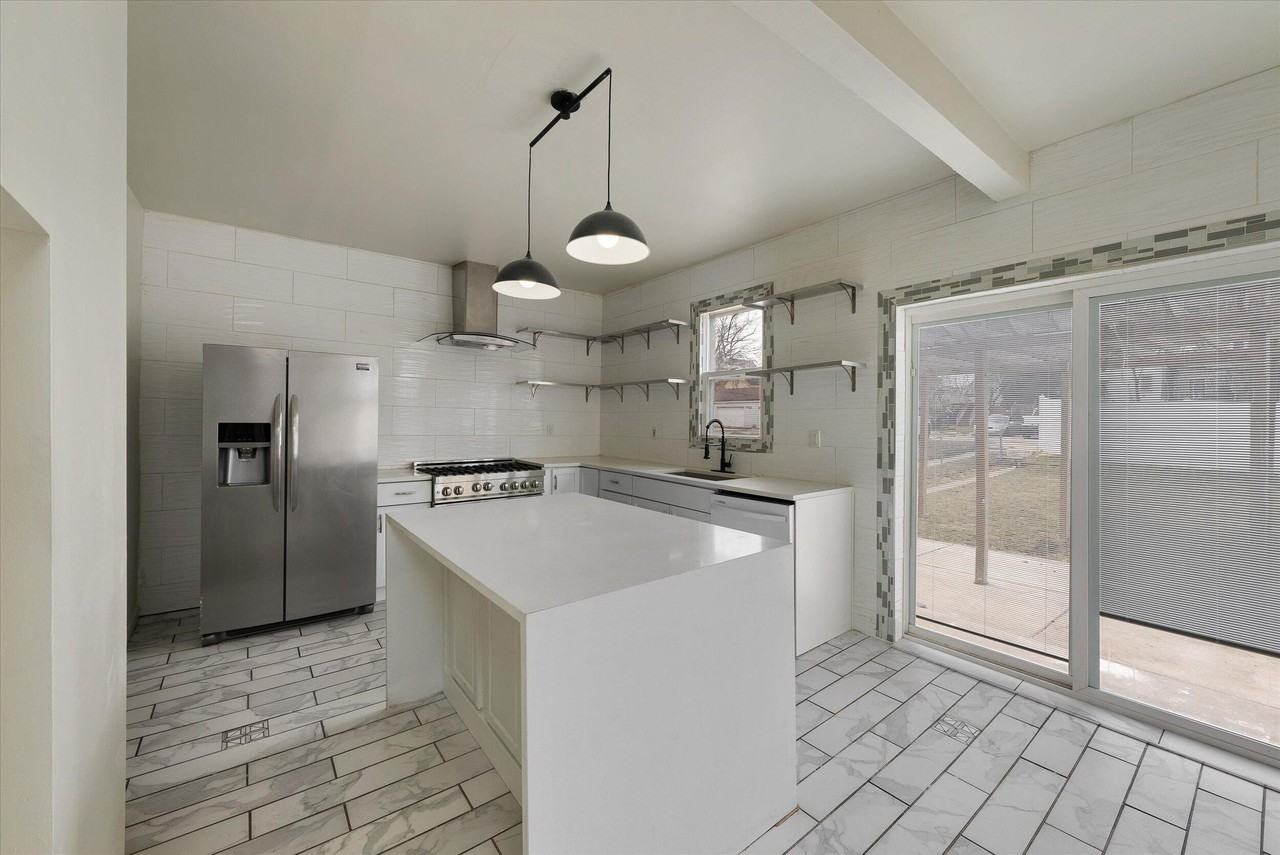 1535 S 3rd St #1 - Photo 2 of 29