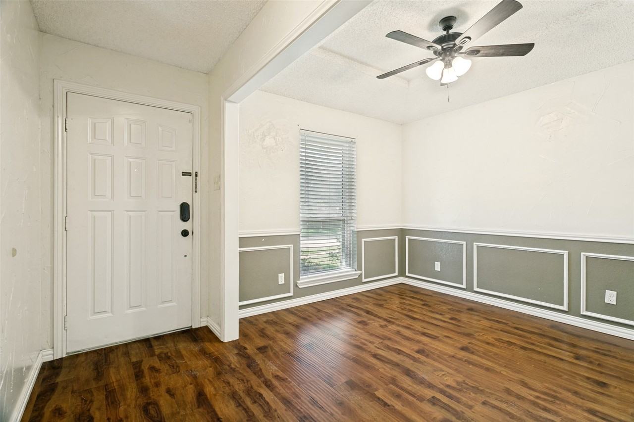 307 Aspenway Dr - Photo 2 of 11