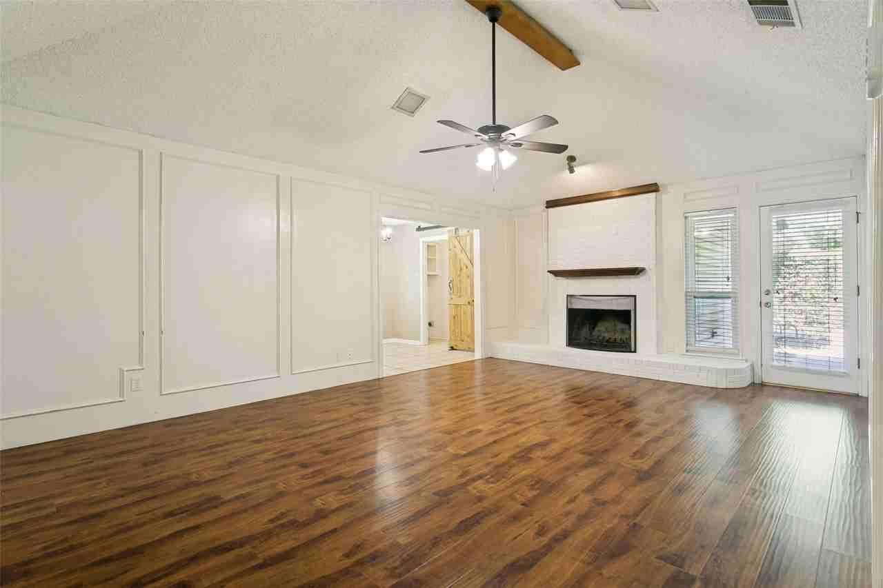 307 Aspenway Dr - Photo 3 of 11