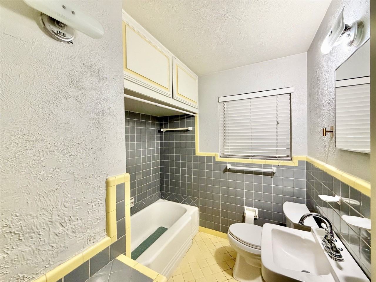 10239 San Juan Ave - Photo 2 of 4