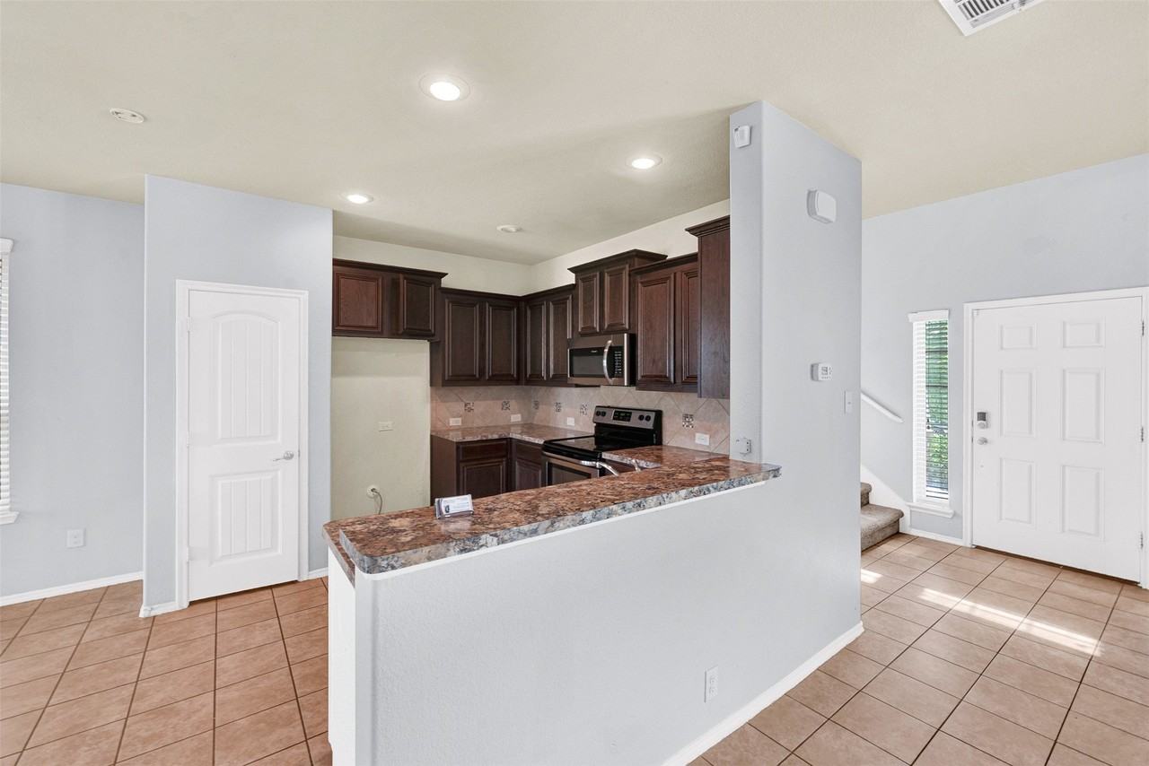 1300 Land Oak Rd - Photo 4 of 23