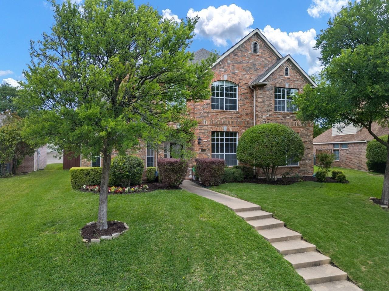 3307 Meadow Wood Dr - Photo 2 of 34