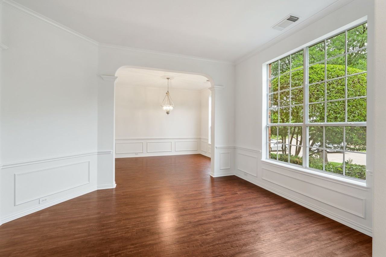 3307 Meadow Wood Dr - Photo 3 of 34