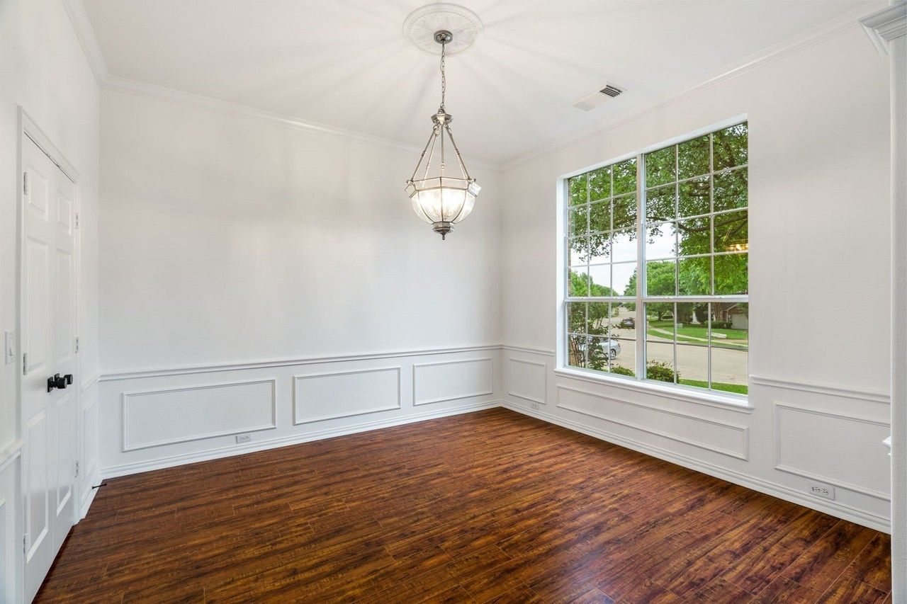 3307 Meadow Wood Dr - Photo 4 of 34