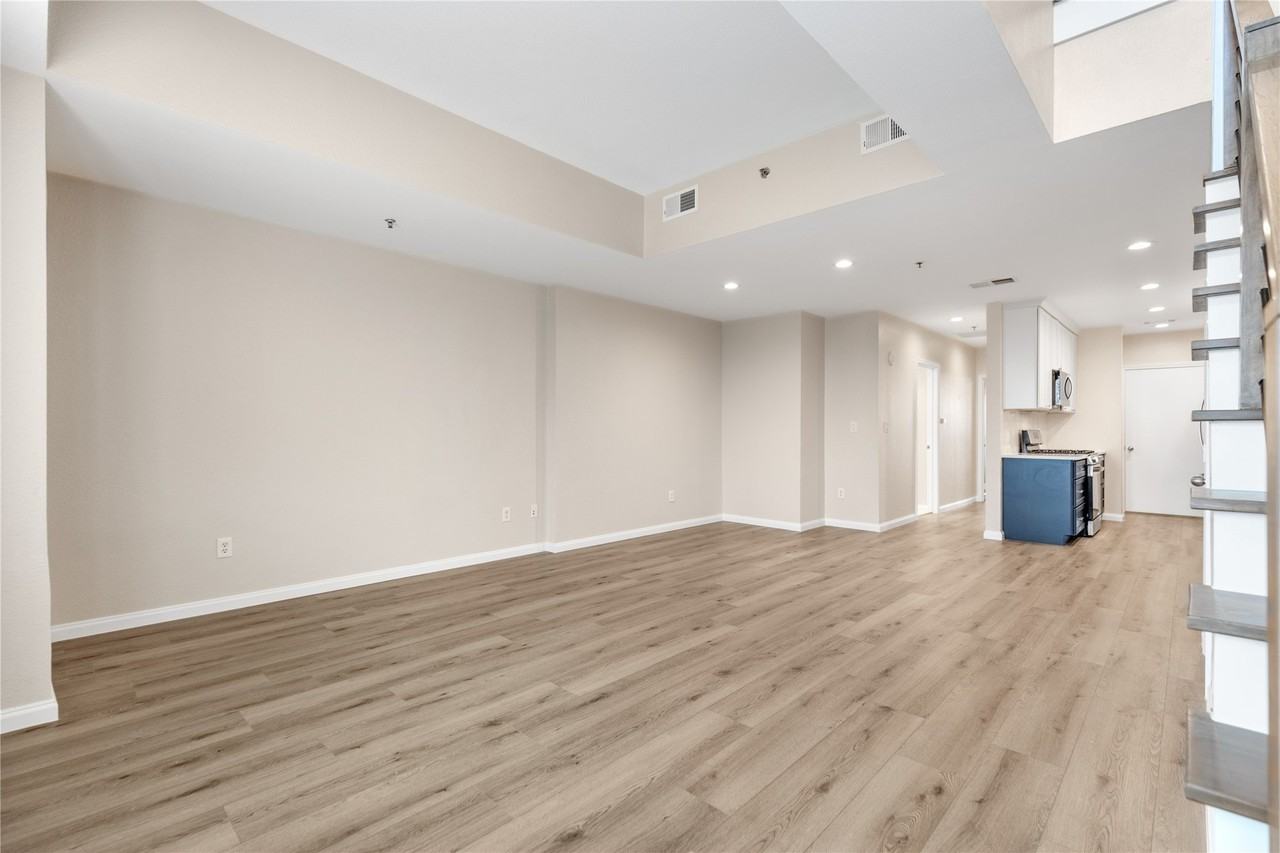 4611 Travis St #801B - Photo 5 of 26