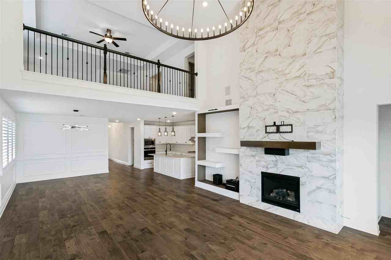 1508 Larson Ln - Photo 2 of 25