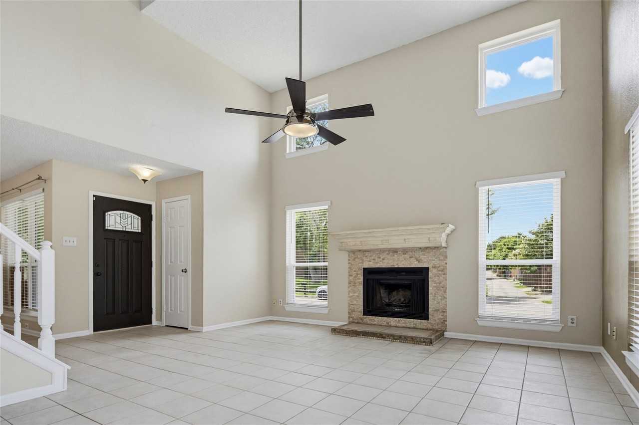 1937 Cheyenne Dr - Photo 6 of 37